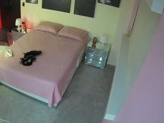 Este modelo está en vivo ahora. voyeurcam-casa-salsa-bedroom-13