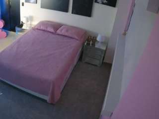 This model is live right now. voyeurcam-casa-salsa-bedroom-13