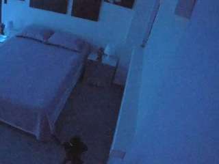 Эта модель сейчас онлайн. voyeurcam-casa-salsa-bedroom-13