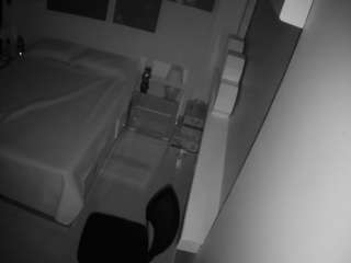 voyeurcam-casa-salsa-bedroom-13