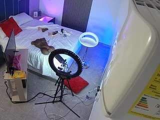 voyeurcam-casa-salsa-bedroom-8 camsoda Milf Live Porn 