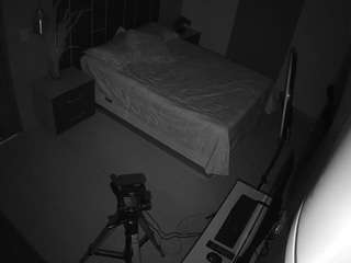 voyeurcam-casa-salsa-bedroom-8