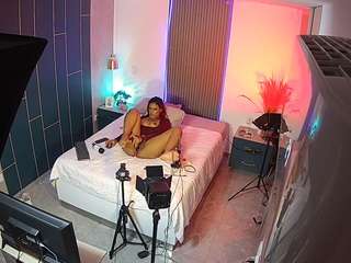 voyeurcam-casa-salsa-bedroom-8