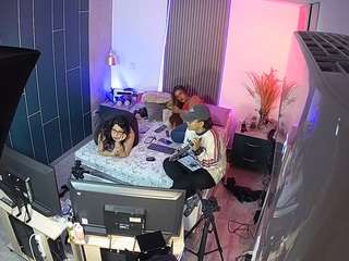 voyeurcam-casa-salsa-bedroom-8