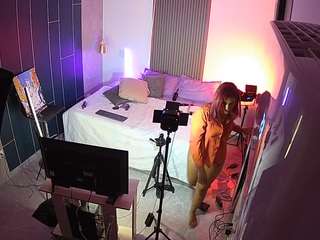 voyeurcam-casa-salsa-bedroom-8