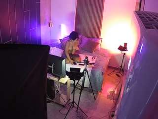 voyeurcam-casa-salsa-bedroom-8