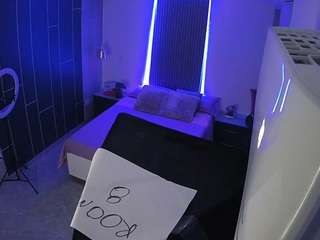 هذا النموذج مباشر الآن. voyeurcam-casa-salsa-bedroom-8