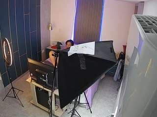 该模特正在直播。 voyeurcam-casa-salsa-bedroom-8