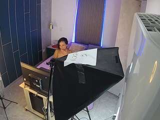 Acest model este live acum. voyeurcam-casa-salsa-bedroom-8