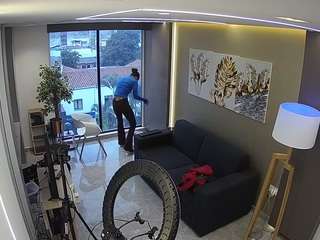 Dieses Model ist jetzt live. voyeurcam-casa-salsa-bedroom-9