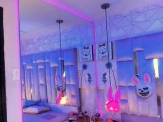 broklinwhite Tattoo live webcam