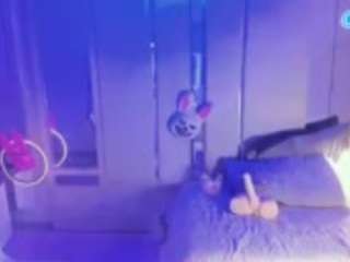 Broklin white live webcam show