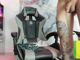 andy-dwels777 webcam