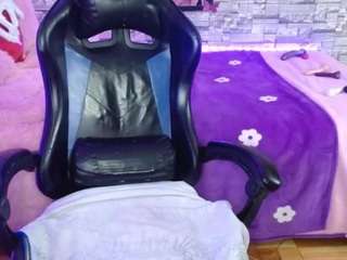 le modèle jhuliahillss est en webcam porno dans un show sur le site camsoda, il possède les tags suivants: anal,sex toys,ass bouncing,middle aged,natural,nature,no drinking,no smoking,orgasm,pussy,shaved pussy,lovense,spank,striptease,tease,tittyfuck,toys,twerk,wet,young adult
