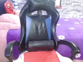 jhuliaHillss's Live Sex Cam Show