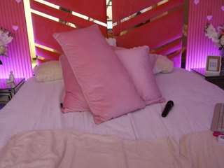 LINDAJAWEL live cam preview