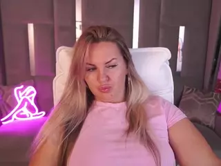 LINDAJAWEL's Live Sex Cam Show