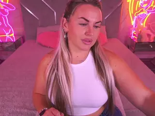 LINDAJAWEL's Live Sex Cam Show