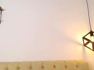 alana-lan's CamSoda show and profile