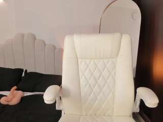 le modèle amberlewis est en webcam porno dans un show sur le site camsoda, il possède les tags suivants: amateur,ass,wet,tattoos,striptease,spank,shaved-pussy,pussy,no smoking,moaning,lush,lingerie,fingers,feet,dildo,cum,chubby,brown-eyes,black-hair,bj