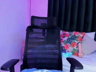  carrie-falcon chat room