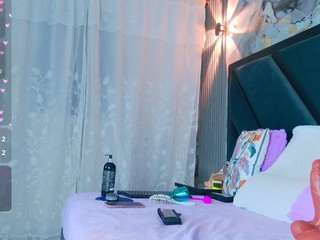 emyblue Live Webcam on CamSoda