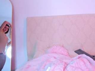 miss-lanaa Live Webcam on CamSoda