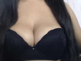 Live webcam model aliciaboobs69 on Soda Cams