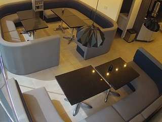 voyeurcam-jb-dining Flashing live webcam