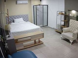 Image 1 of voyeurcam-jb-dining, female webcam model,  years old, on live webcam