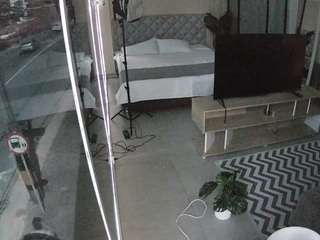 Live stream of voyeurcam-jb-dining