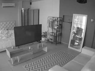 This model is live right now. voyeurcam-jb-dining