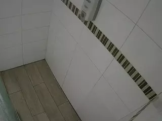 voyeurcam-jb-domination-shower's Live Sex Cam Show