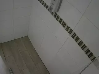 voyeurcam-jb-domination-shower's Live Sex Cam Show