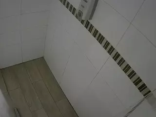 voyeurcam-jb-domination-shower's Live Sex Cam Show