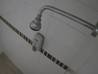 voyeurcam-jb-gym-shower's Live Sex Cam Show