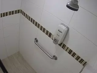 voyeurcam-jb-jail-shower's Live Sex Cam Show