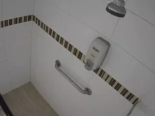 voyeurcam-jb-jail-shower's Live Sex Cam Show