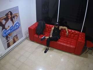 Este modelo está en vivo ahora. voyeurcam-jb-lobby