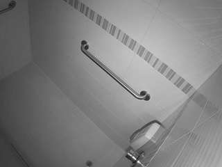 Yeenasoul camsoda voyeurcam-jb-xfollow-shower
