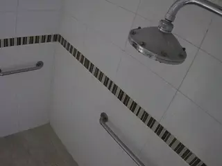 voyeurcam-jb-xfollow-shower's Live Sex Cam Show