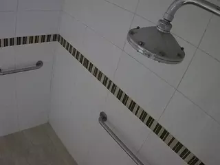 voyeurcam-jb-xfollow-shower's Live Sex Cam Show