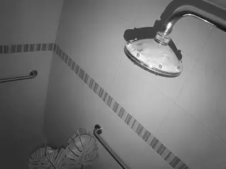 voyeurcam-jb-xfollow-shower's Live Sex Cam Show