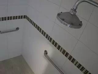 voyeurcam-jb-xfollow-shower's Live Sex Cam Show