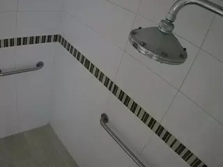 voyeurcam-jb-xfollow-shower's Live Sex Cam Show