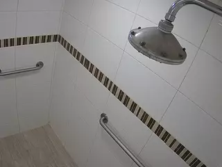 voyeurcam-jb-xfollow-shower's Live Sex Cam Show