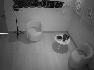 voyeurcam-jb-xfollow Thumb Image