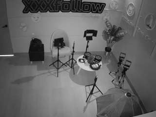  voyeurcam-jb-xfollow chat room