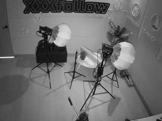 voyeurcam-jb-xfollow webcam
