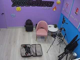 voyeurcam-jb-xfollow